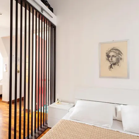 Apartament Rampa Brancaleone 63 *